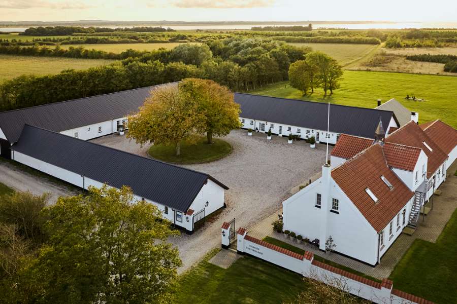 Stål og sjæl mødes på Egholm Vestergaard, Egholm Vestergaard, Egholm 57, 9000 Aalborg